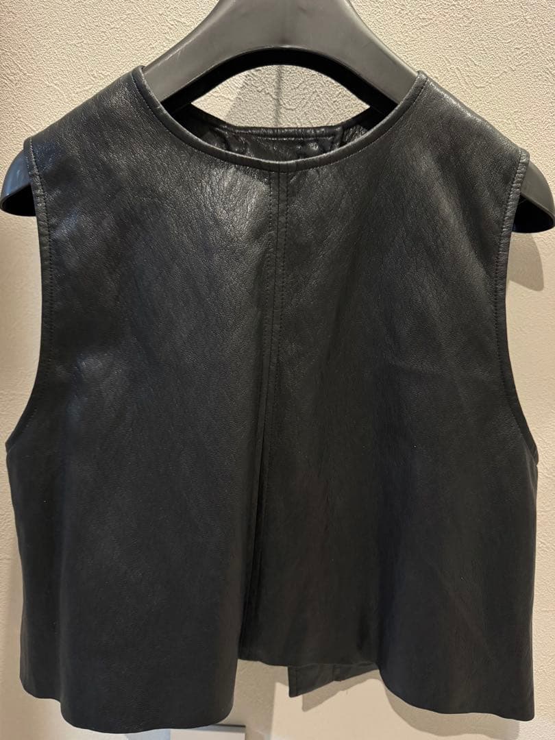 【美品】マチャットmachattエコレザーリボンベスト ブラック