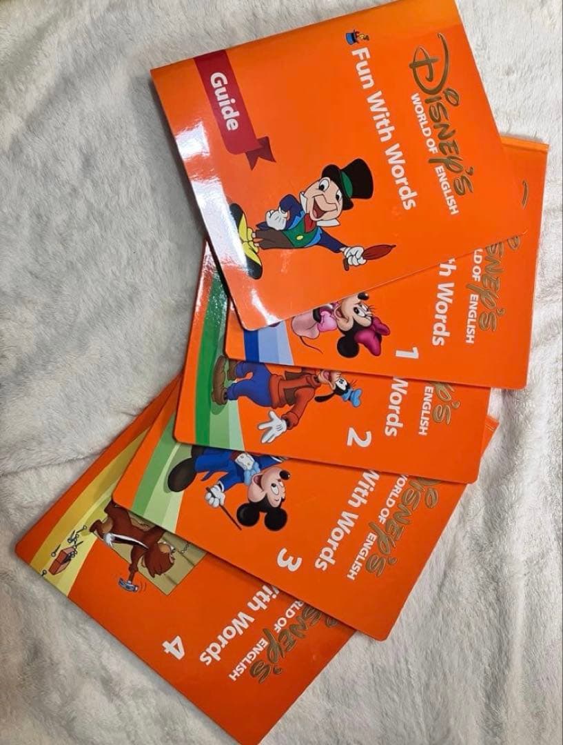 値段交渉可　本棚付【①】ディズニー英語システム　DWEセット ワールドファミリー