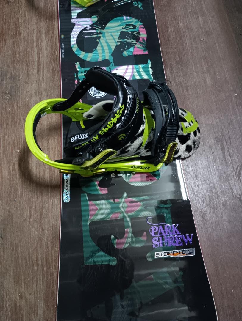 値下げ　～スノボ板　YONEX　PARK SHREW ビンディング付