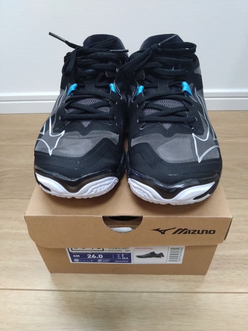 ミズノ ウエーブライトニングZ8 26.0cm ブラック×シルバー