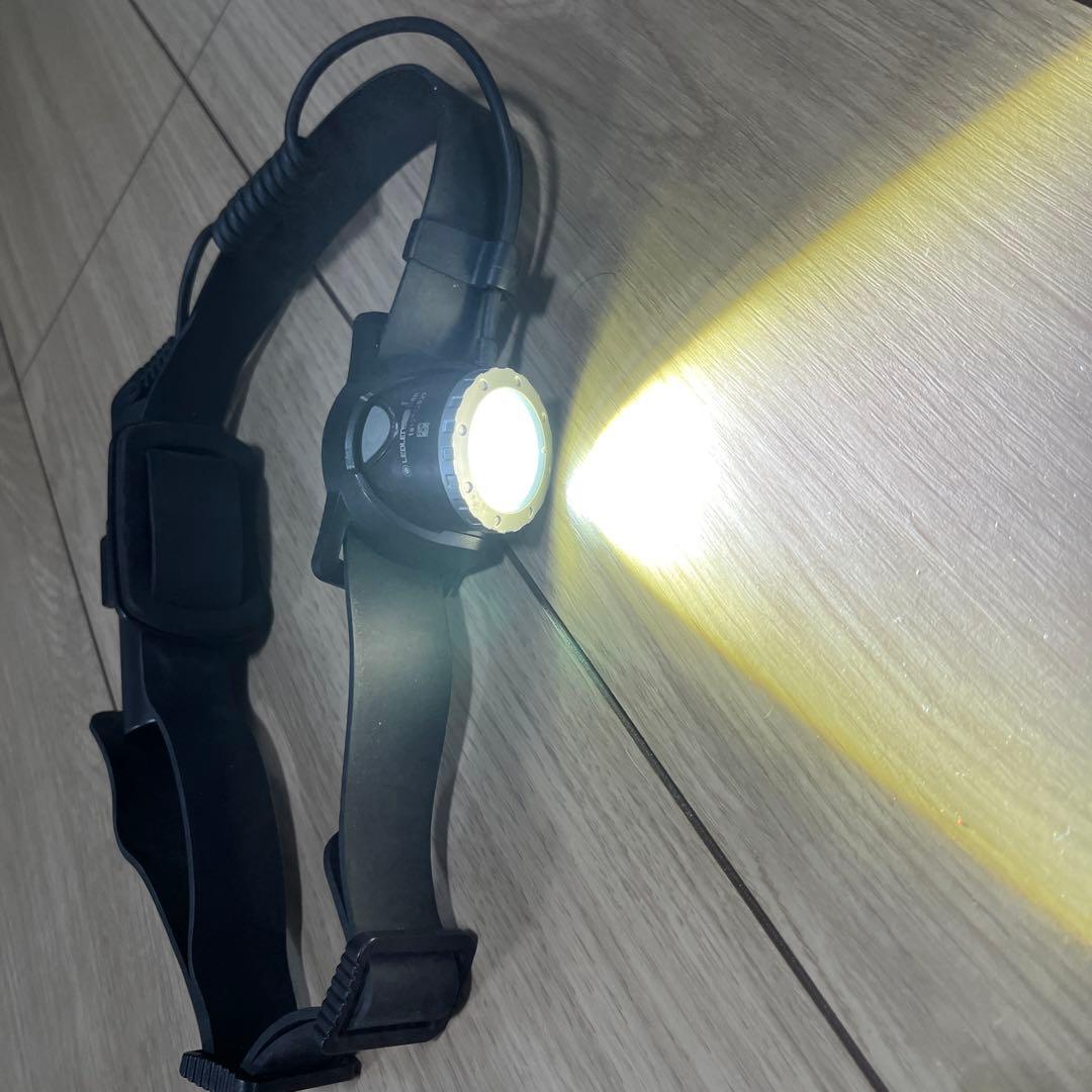 h8rレッドレンザー シリコンバンド付き