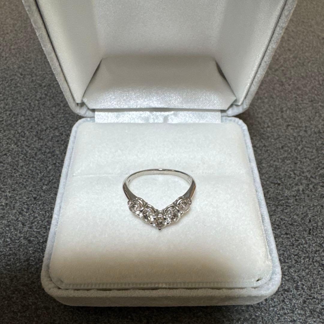 Pt900 ダイヤモンド V字 リング 1.00カラット　鑑別書付き