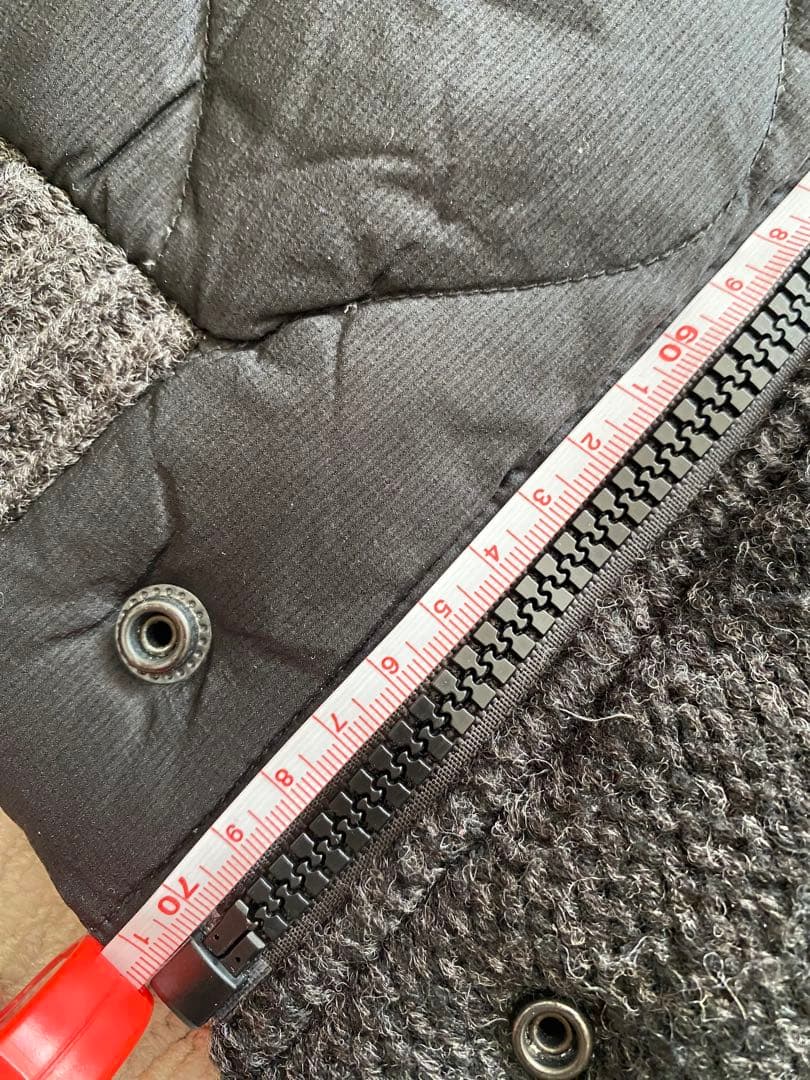 美品　DIESEL キルティングダウンベストXLグレー定価48000