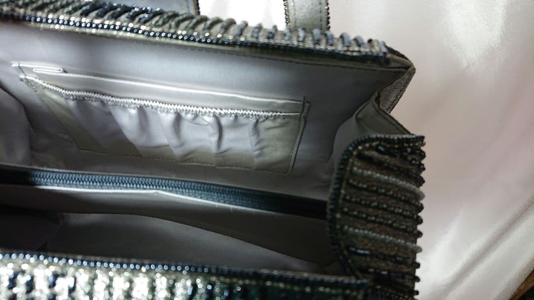 kiki様☆新品未使用！ビーズバッグ