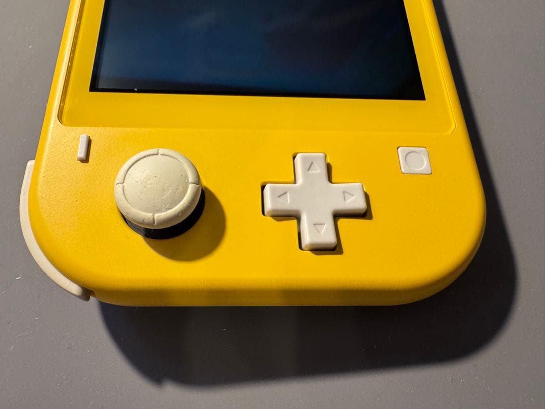 （本体のみ）Nintendo Switch Lite イエロー