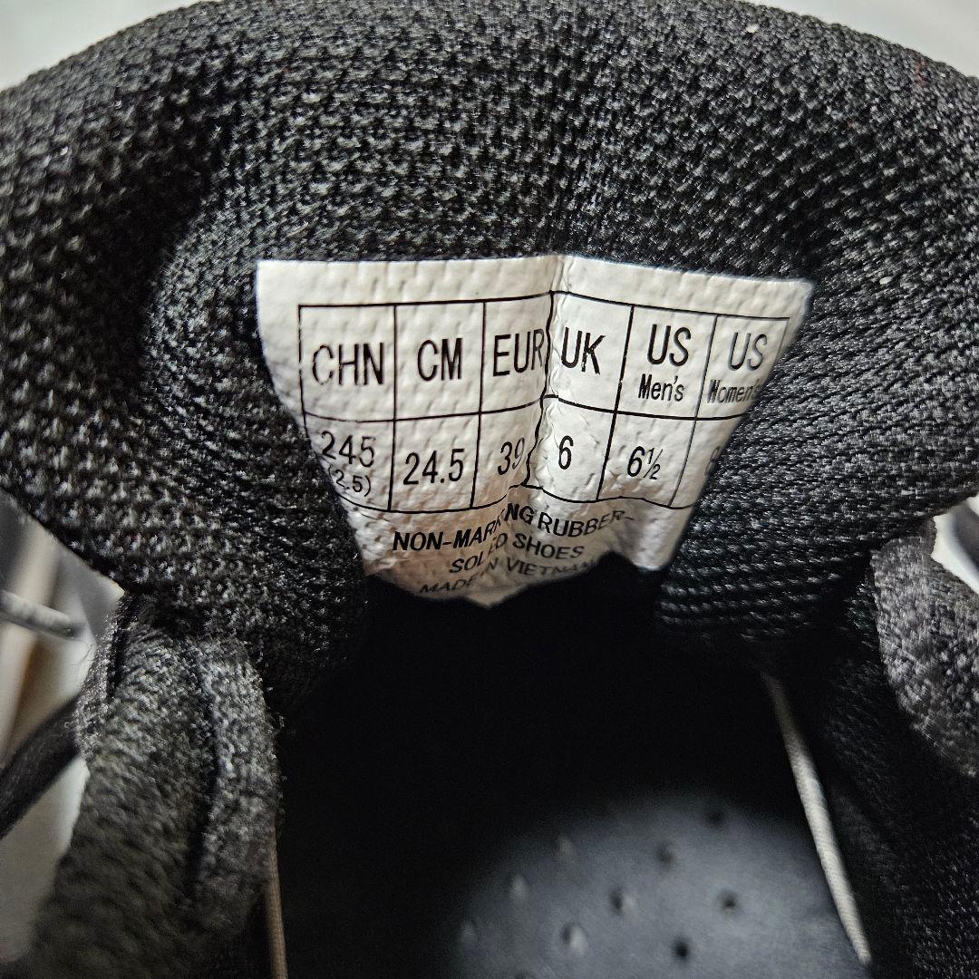 ヨネックス YONEX バドミントンシューズ　パワークッション 24.5