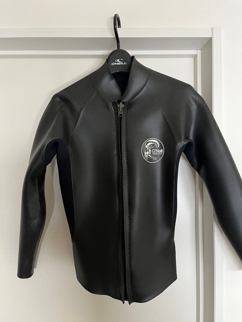 O'Neill ブラック タッパー