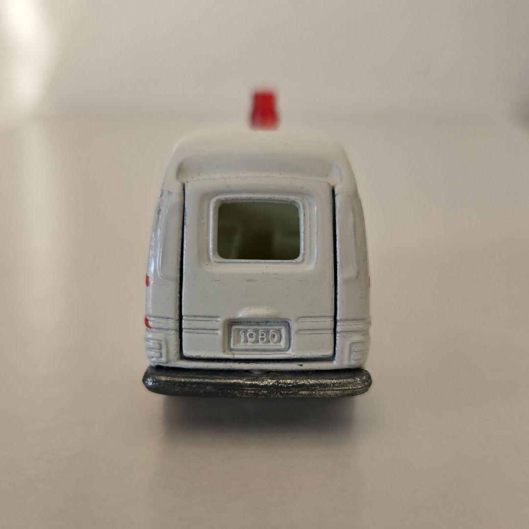 RZ トミカ 1/67 日産キャラバン救急車(市立甲府病院)　非売品