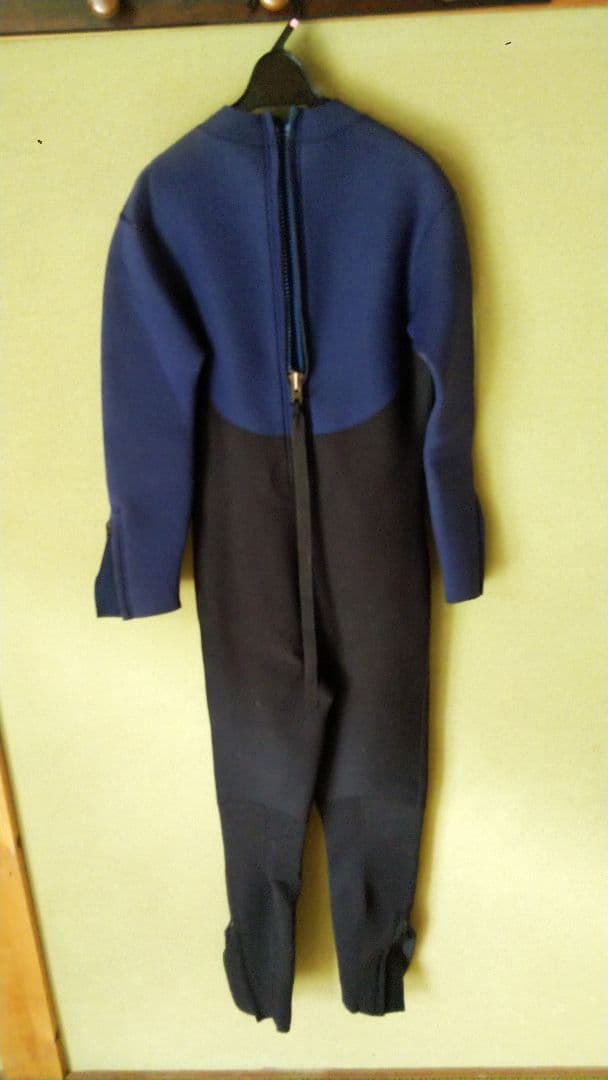 ウェットスーツ5ミリ厚