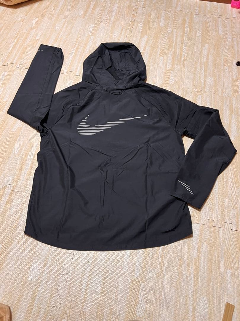 Nike ウィンドブレーカー ブラック Mサイス