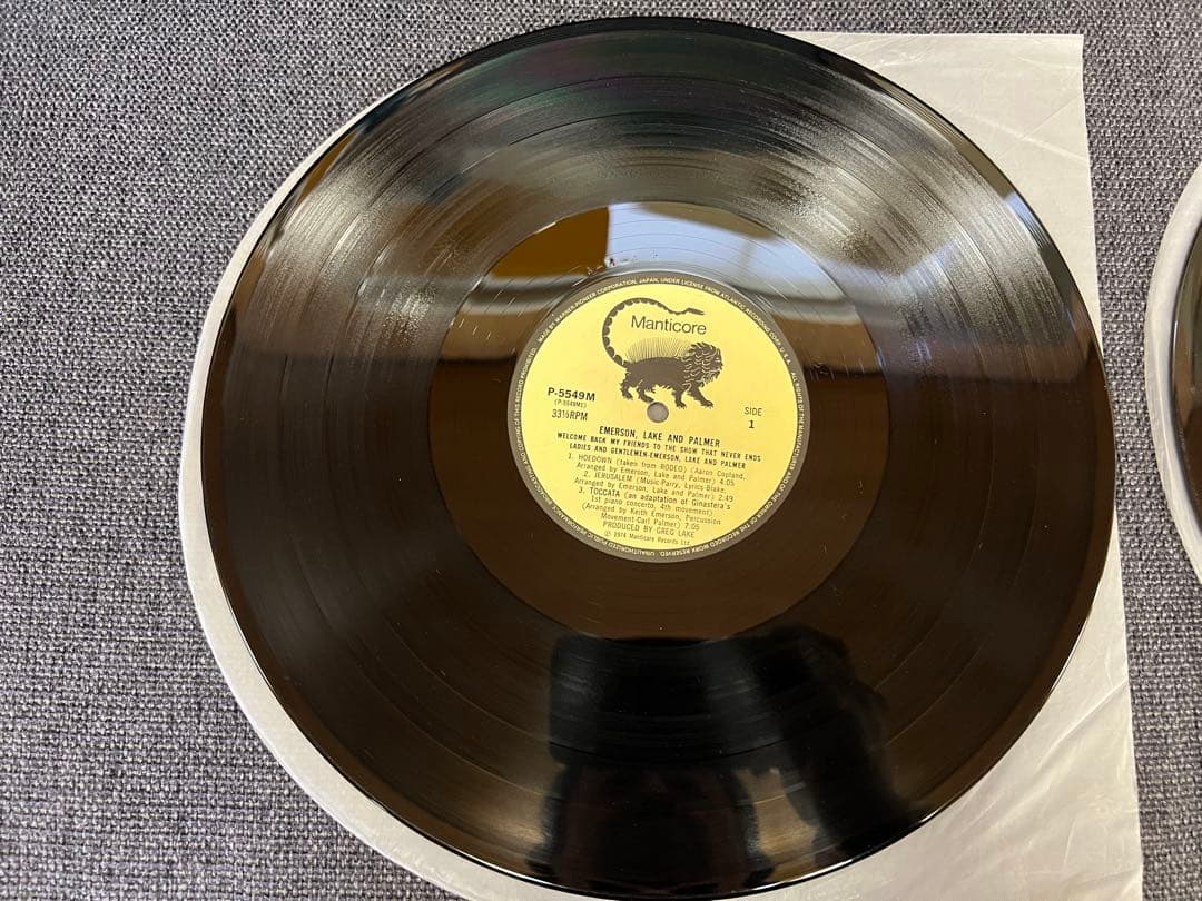 ELP 1974年 日本盤 3LP 洋楽レコード　ライブP-5549-51M