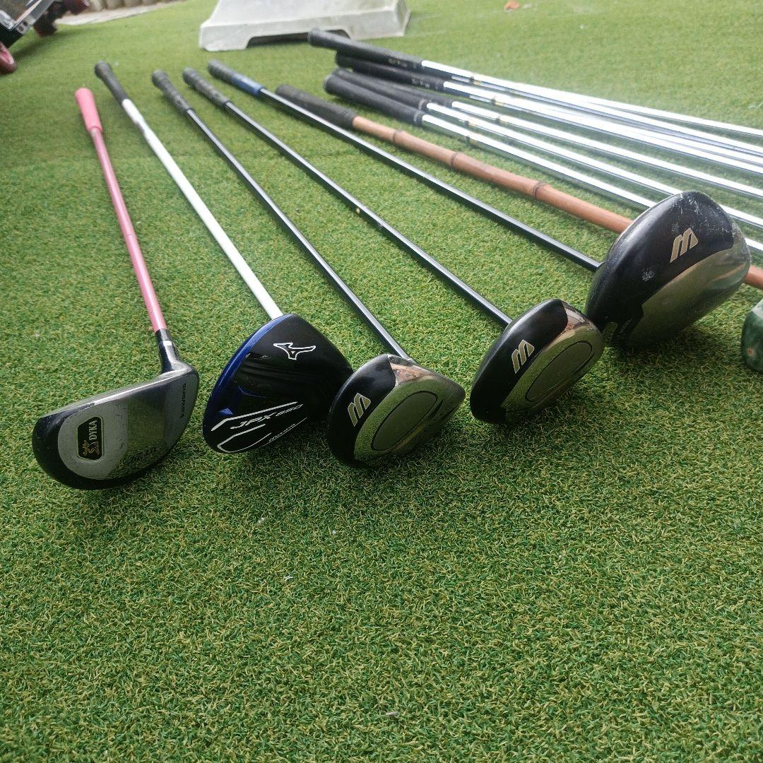 カラフルなゴルフバッグとクラブ13本セット右利用