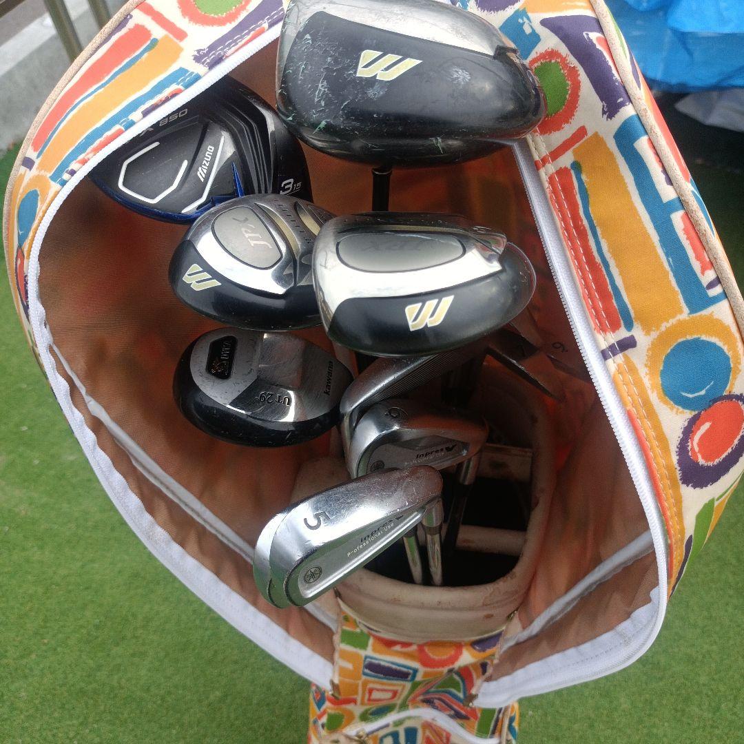カラフルなゴルフバッグとクラブ13本セット右利用