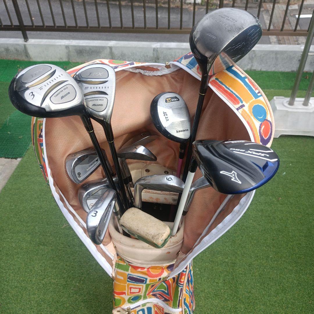 カラフルなゴルフバッグとクラブ13本セット右利用
