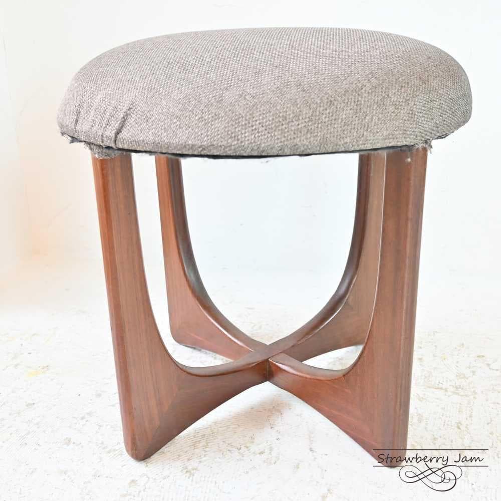 L3612-56 英国ヴィンテージ スツール G-plan 丸スツール 北欧家具