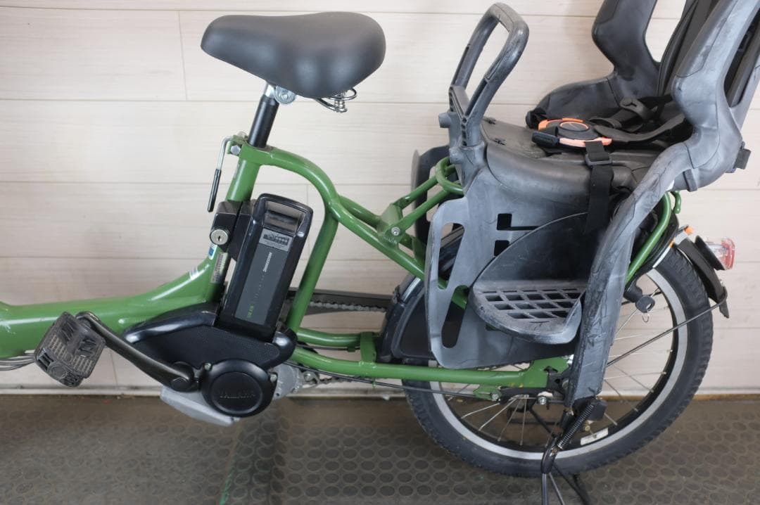 ヤマハPAS KISS　20インチ　3段　8.7Ah(4点灯）充電器あり