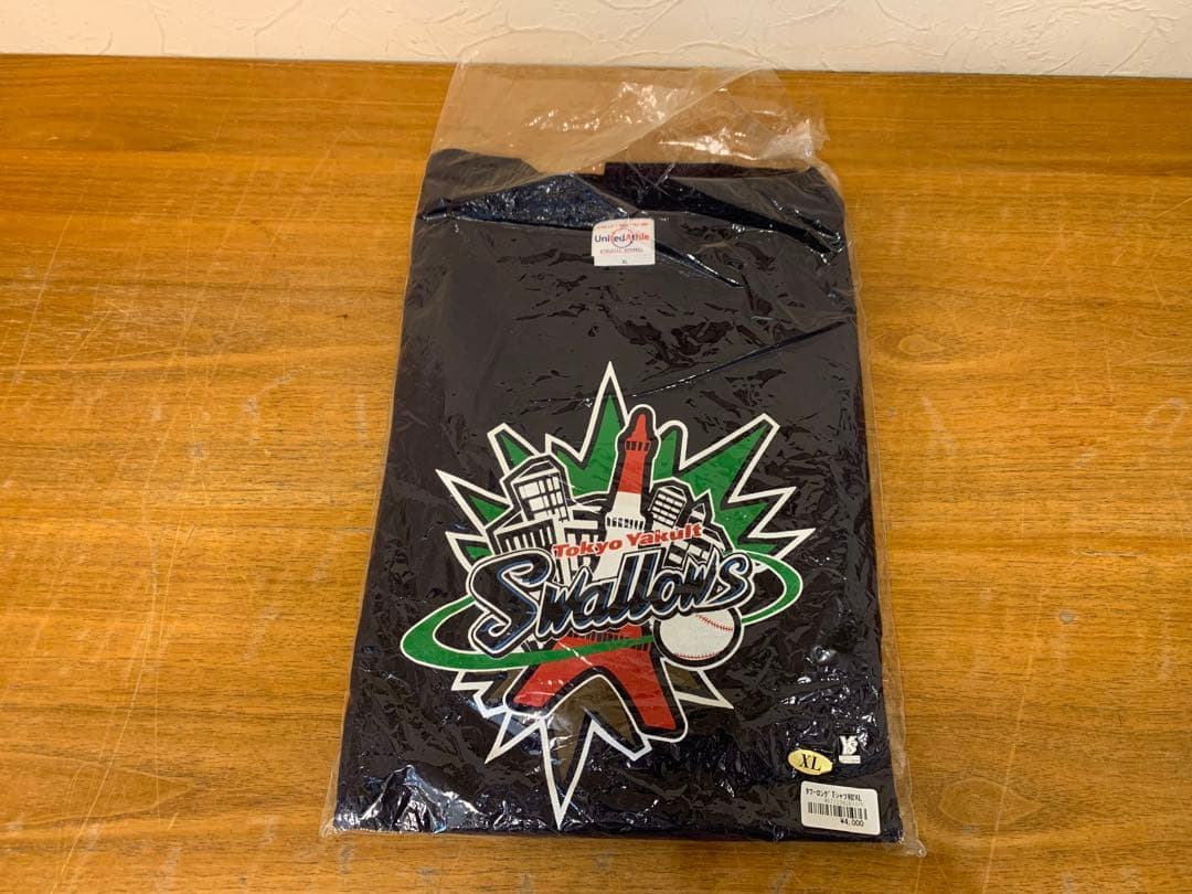 G0220-39★未開封　ヤクルトスワローズ CREW ユニフォーム 4点