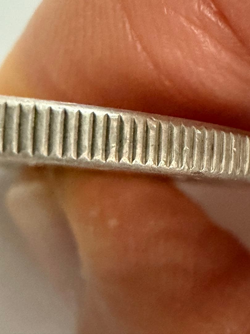 も*ば様 新一円銀貨　小型　明治38年　希少　一圓　未使用レベル【未使用に近い】