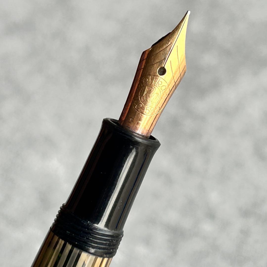 w*4様 【ジャンク品】 万年筆 │ Pelikan 400 2本 │ ニブ：有