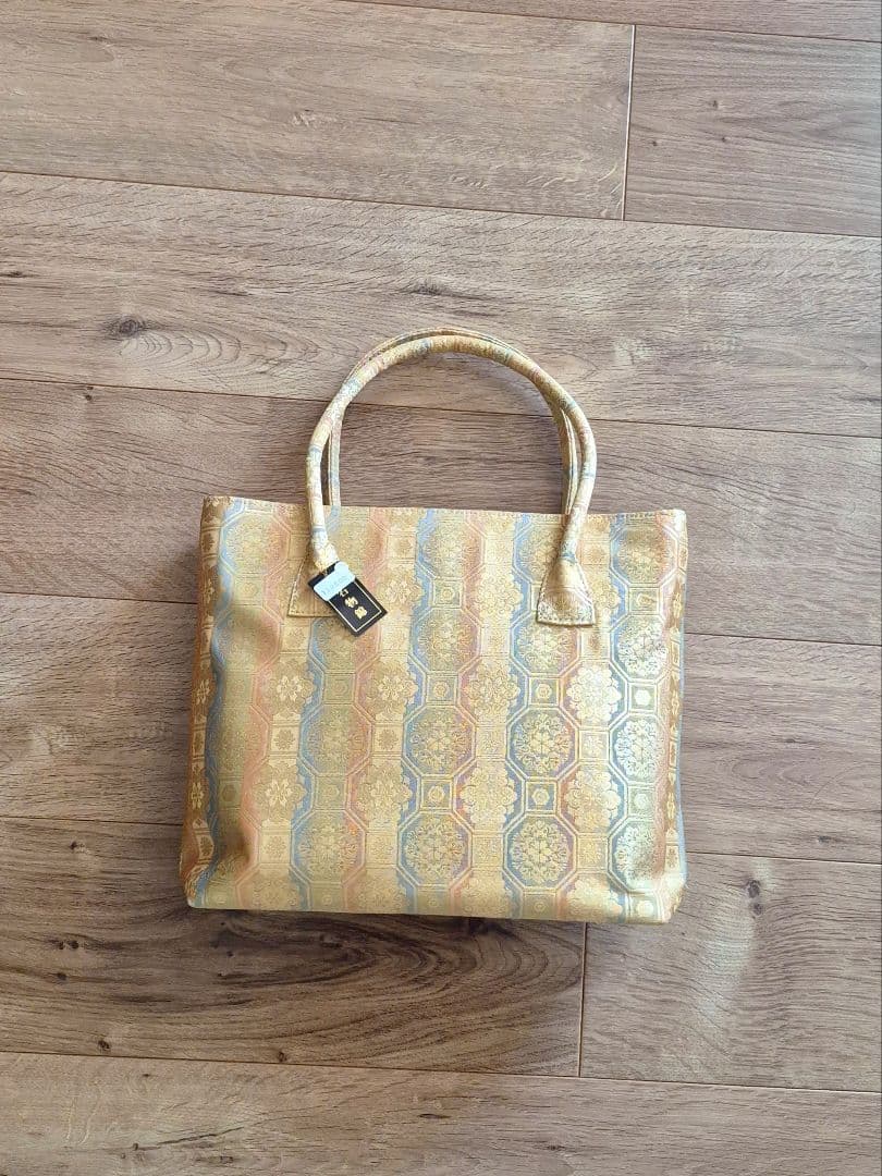 和装用バッグ　新品　トート　お茶会　 金色　文様　セレモニー　訪問着　成人式