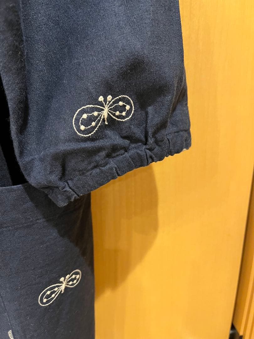 ミナペルホネン　蝶々割烹着AKOMEYA