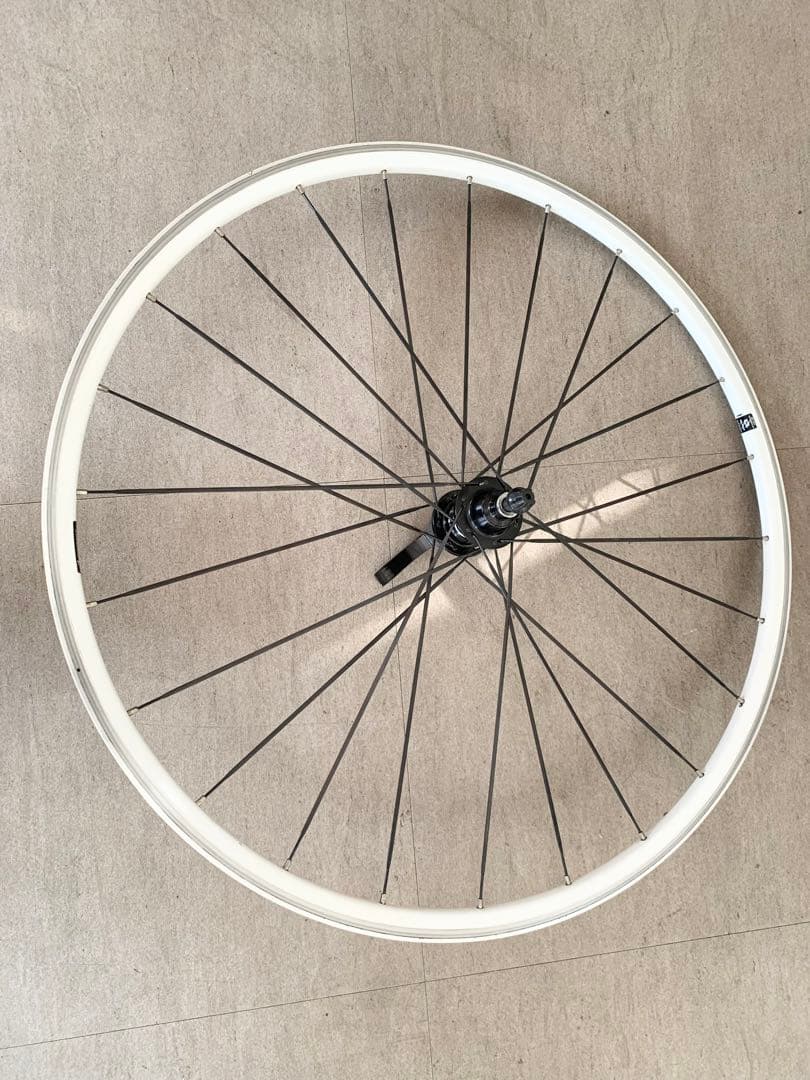 ◆BONTRAGER（ボントレガー）貴重な白ホイール◆リアのみ＆リリース付