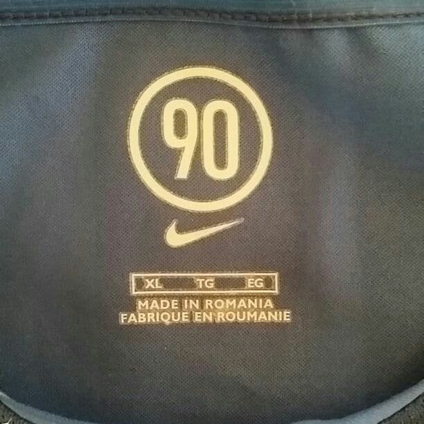 バルセロナ  サイン入りユニフォーム