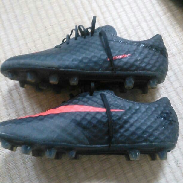 サッカースパイク   ハイパーベノム TOP