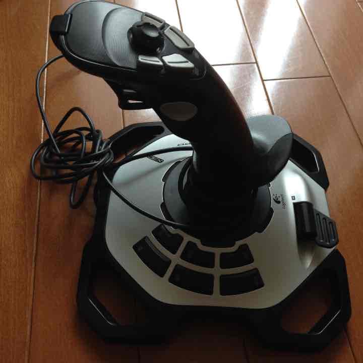 フライトシュミレーター用パイロットアーム