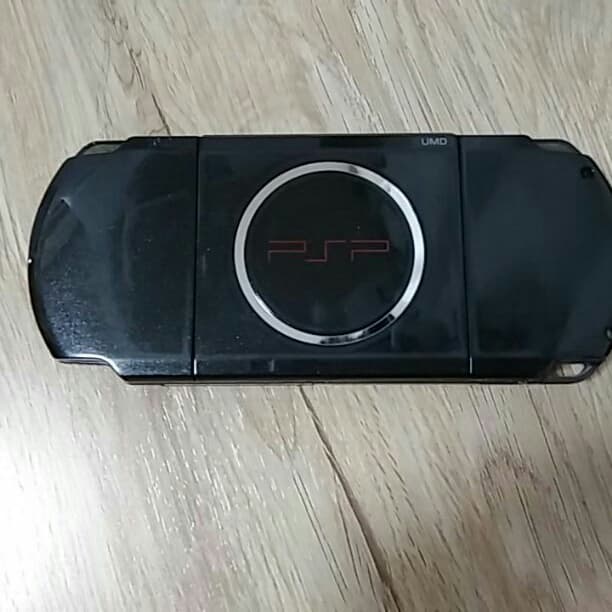PSPの本体とゲーム７個