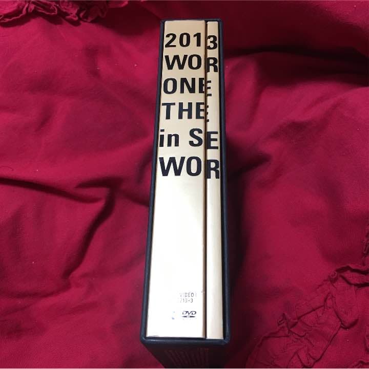 K-POP・アジア G-DRAGON WORLD TOUR DVD + 2NE1