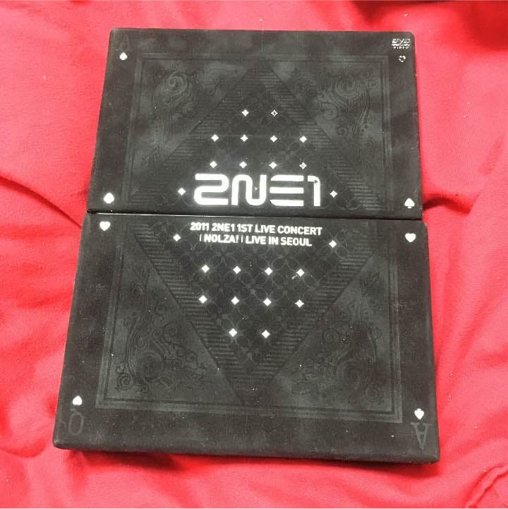 K-POP・アジア G-DRAGON WORLD TOUR DVD + 2NE1