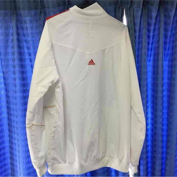 リバプールウエア上