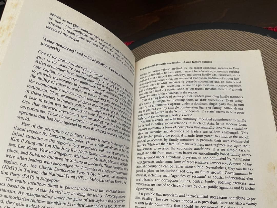 洋書 The Rise and Decline of the Asian Centur