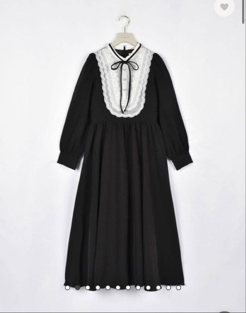 An MILLE ヨークビジューフレアワンピース ブラック アンミール