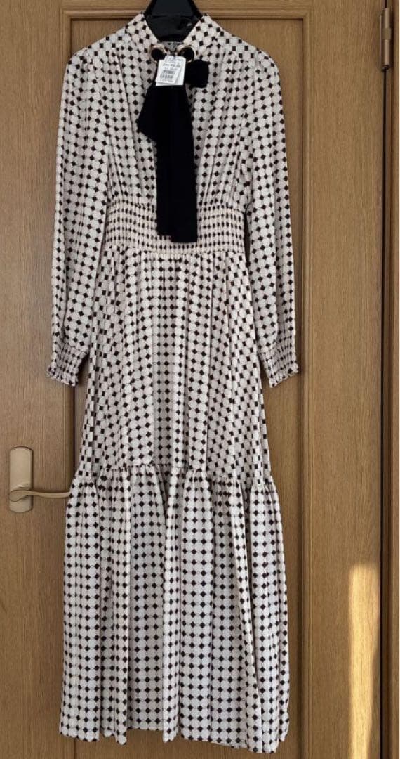 【新品】ヤマダヤ FENNELフロントリボンギャザーフレアワンピ （アイボリー）