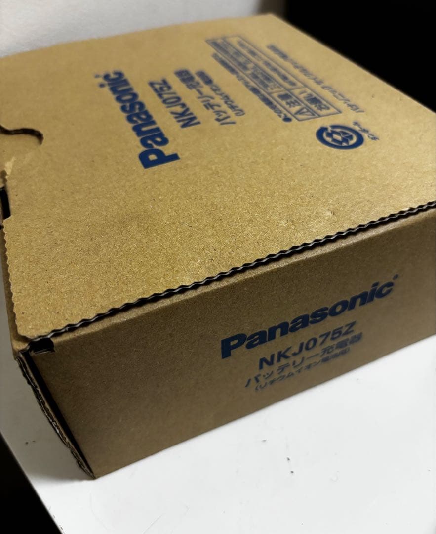 新品　Panasonic NKJ075Z バッテリー充電器
