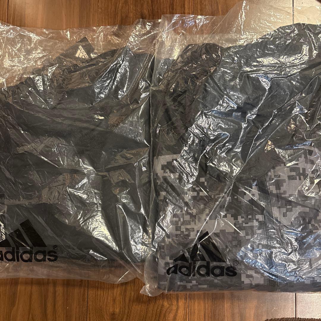 新品未使用adidas ウィンドブレーカー　パンツ上下セット