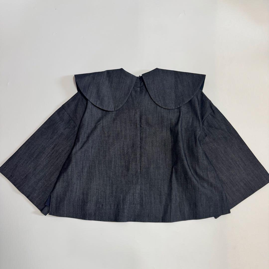 未使用に近い　yori デニム風ビッグカラーショートブラウス　セーラーカラー
