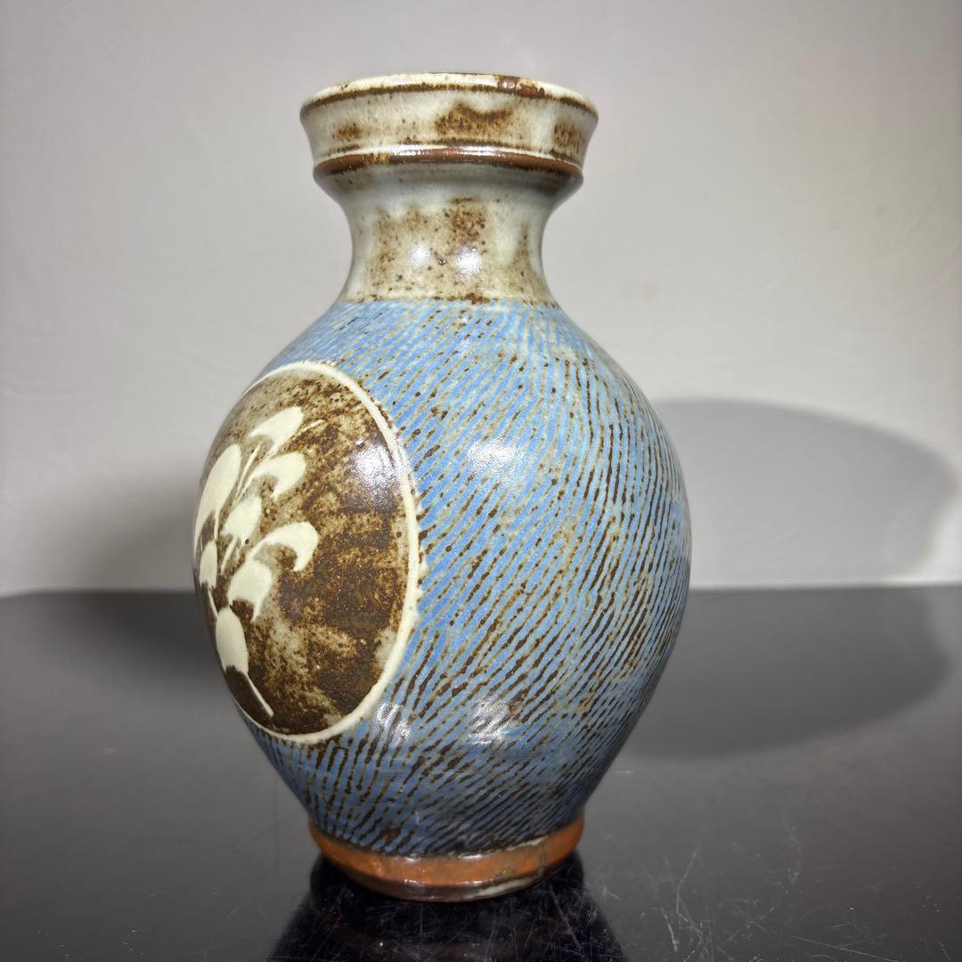 真作　人間国宝　島岡達三　地釉象嵌草花文壷