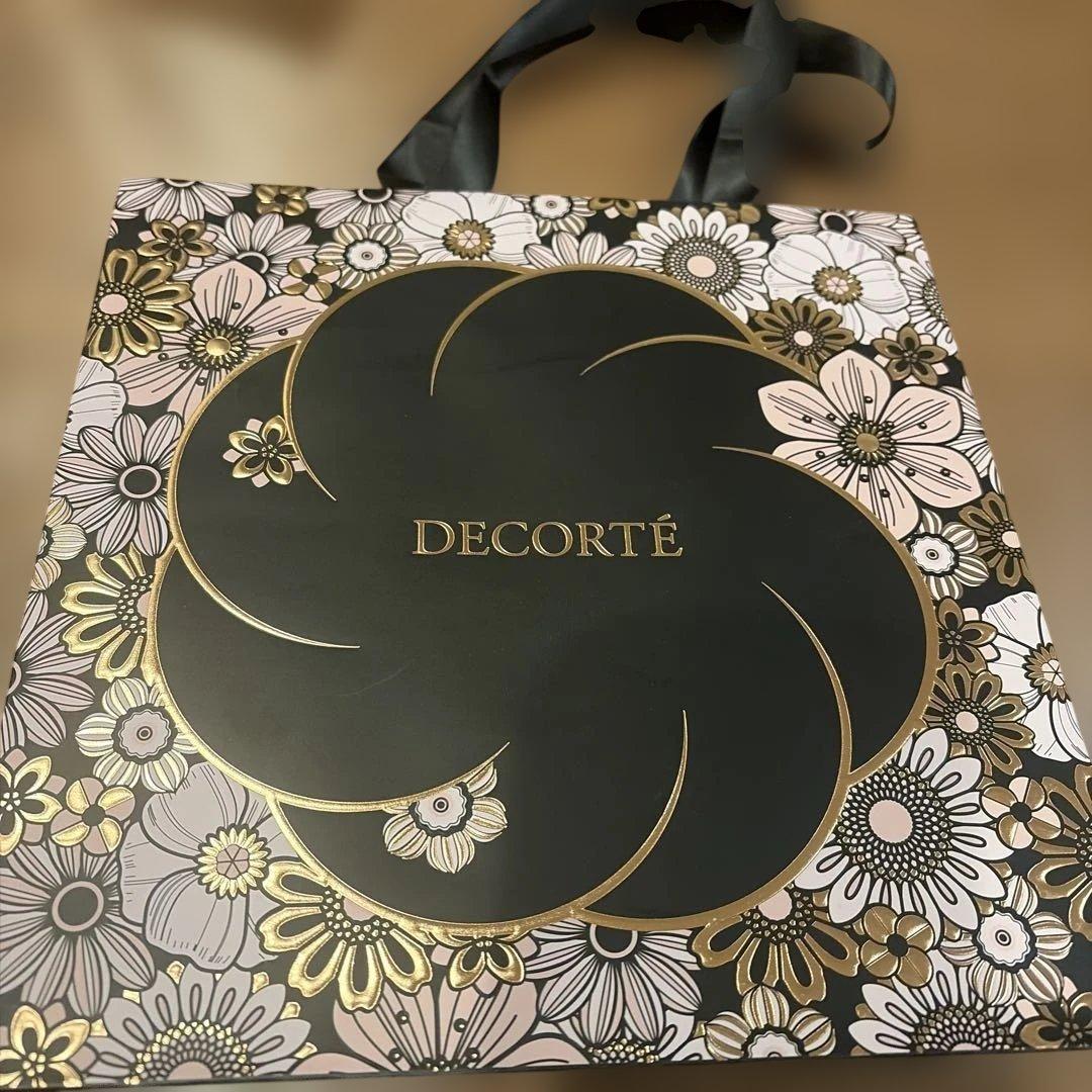 コスメデコルテ　クリスマスコフレ　2025 エターナル ブルーム　コレクション