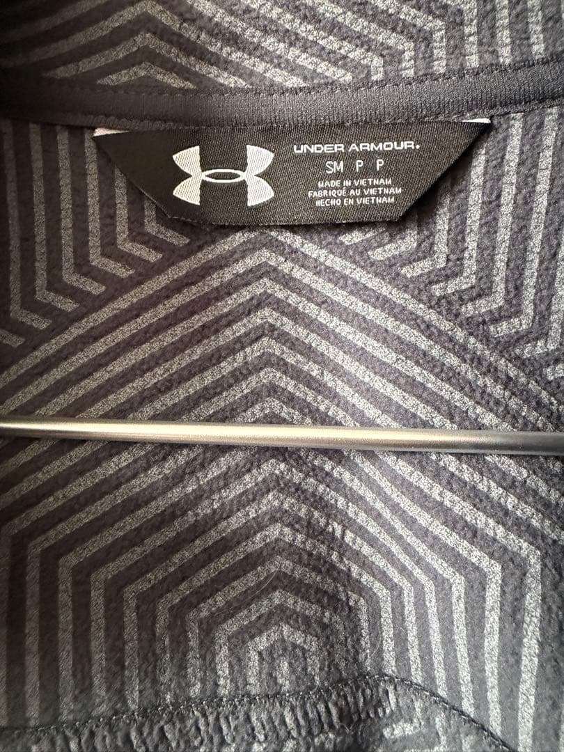 新品タグ付き！Under Armour めっちゃおしゃれジャージ