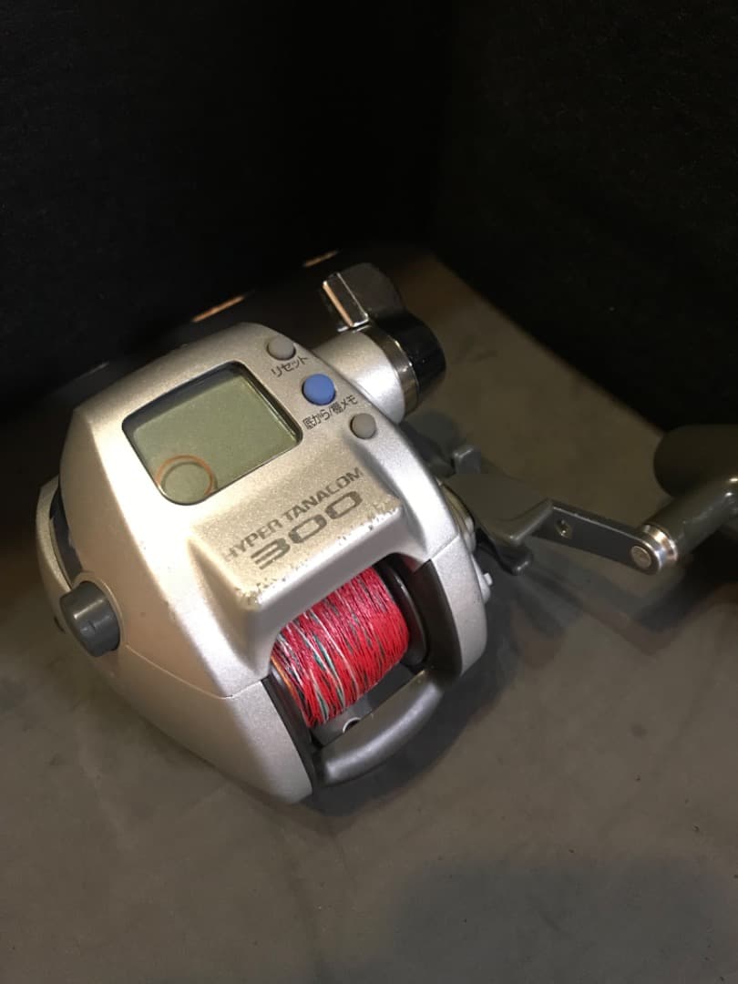 ダイワ　ハイパータナコン300 コード付き　傷あり