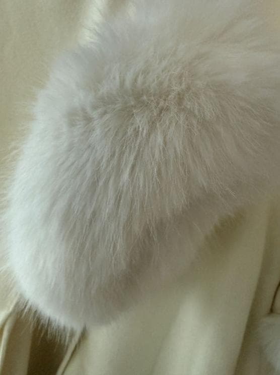 ま*⭐様 CELFORDファーポンチョコート 新品未使用(難あり)