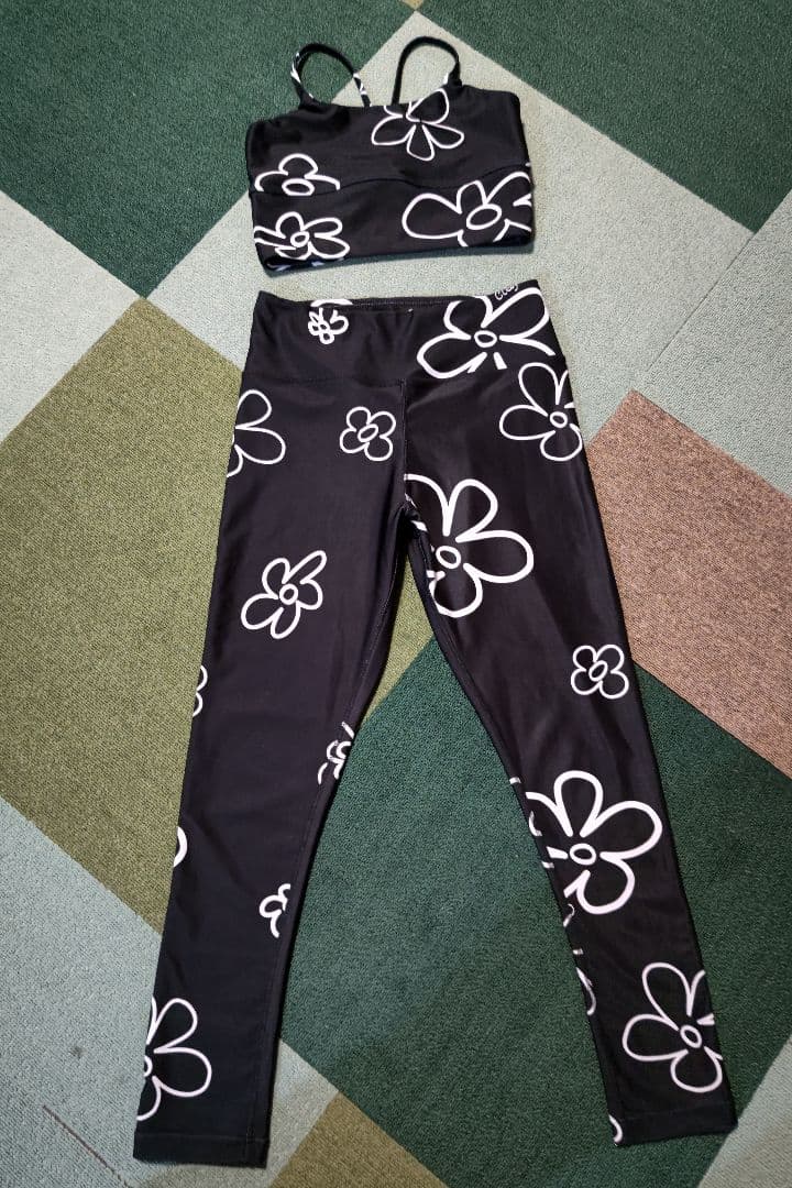 clap クラップ　人気　 レギンス＆ブラトップ2点　ヨガ　ズンバ　フィットネス