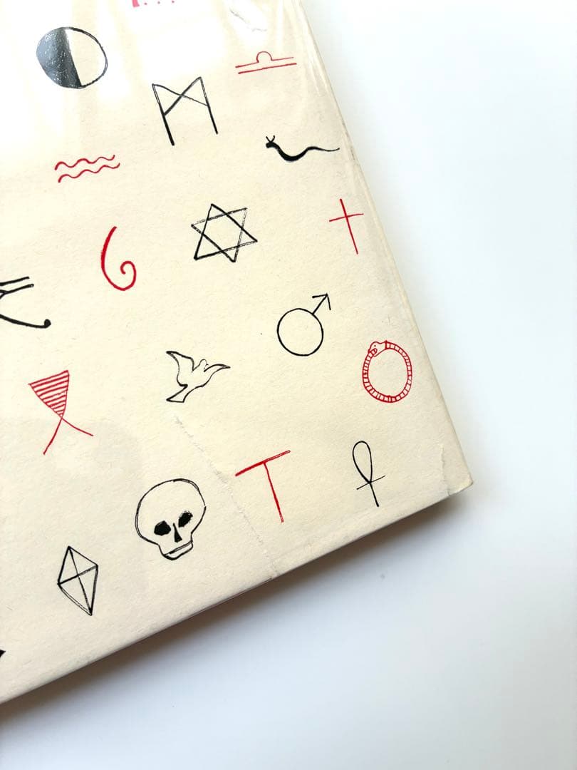 洋書「 book of symbols for children」