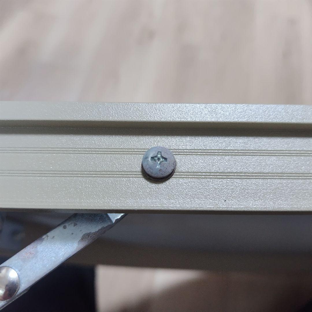 dod　丸型ワンポールテントテーブル　ブラウン/ベージュ