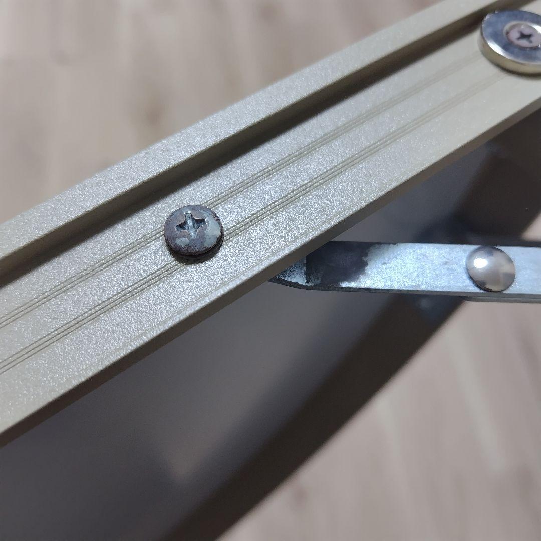 dod　丸型ワンポールテントテーブル　ブラウン/ベージュ