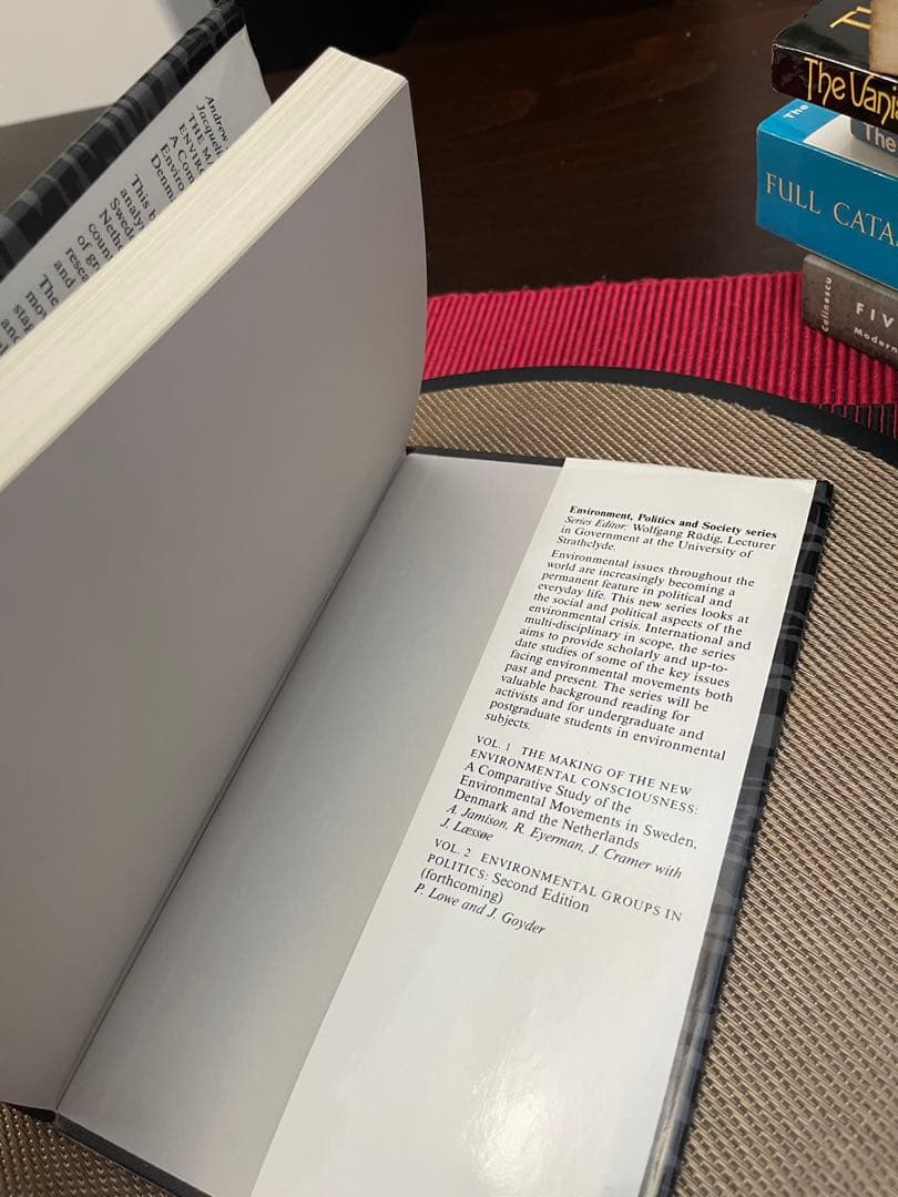 洋書 The New Environmental Consciousness