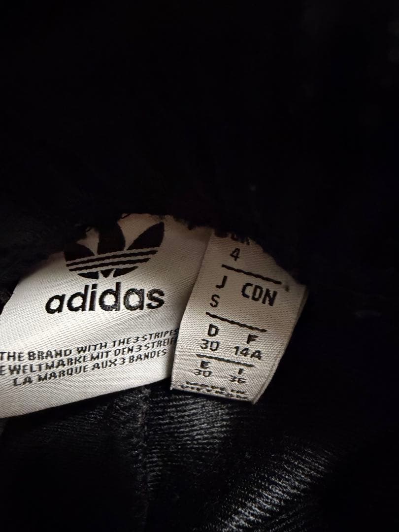 adidas ジャージ　パンツ